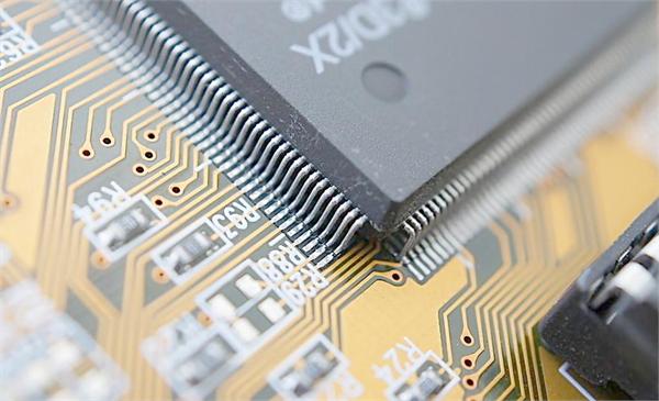 集成电路产业发展展望 海外并购与对内整合并行的双轮驱动路径